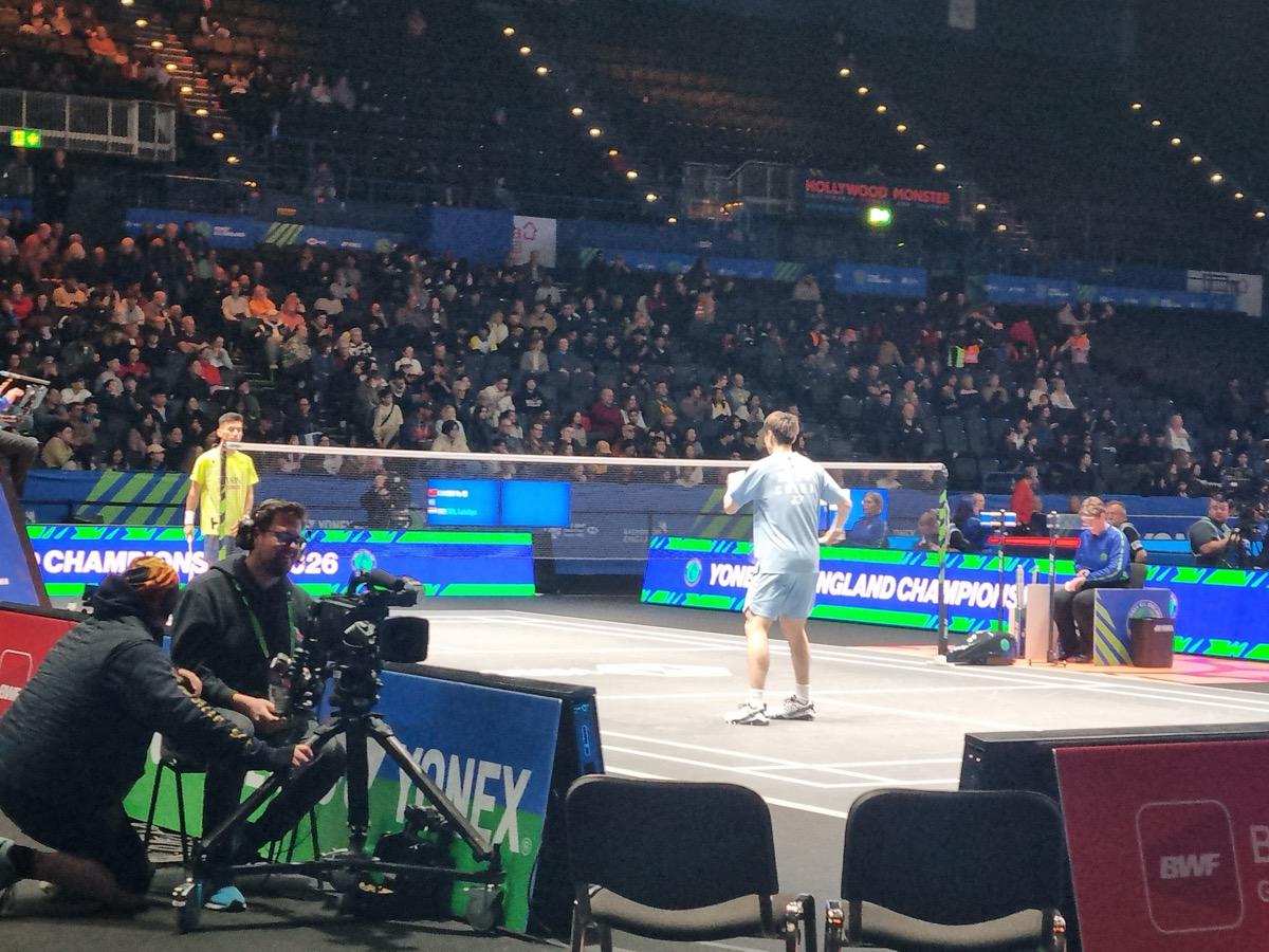 石宇奇3月全面缺赛：背伤阴影下，2026赛季能否按时重启？